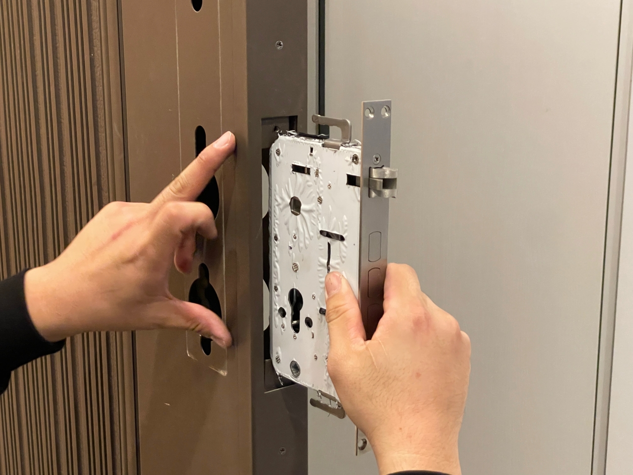 arpha電子鎖置入鎖體